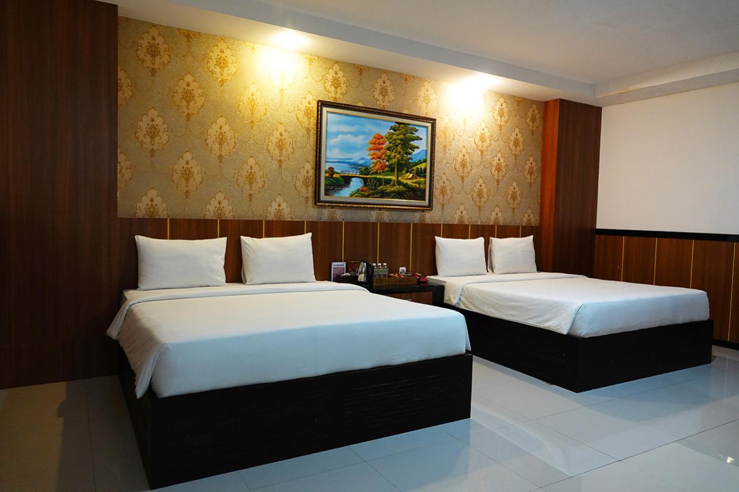 Baratha Hotel & Resto Bondowoso Εξωτερικό φωτογραφία