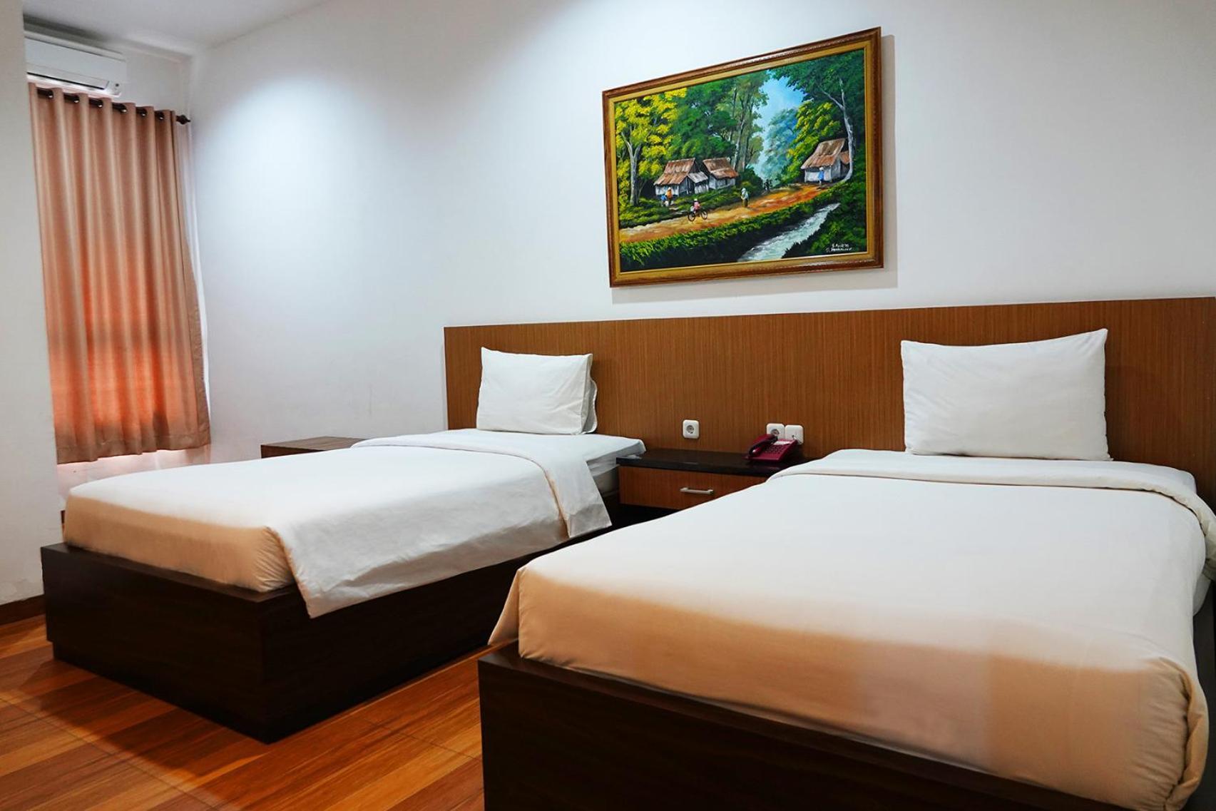 Baratha Hotel & Resto Bondowoso Εξωτερικό φωτογραφία