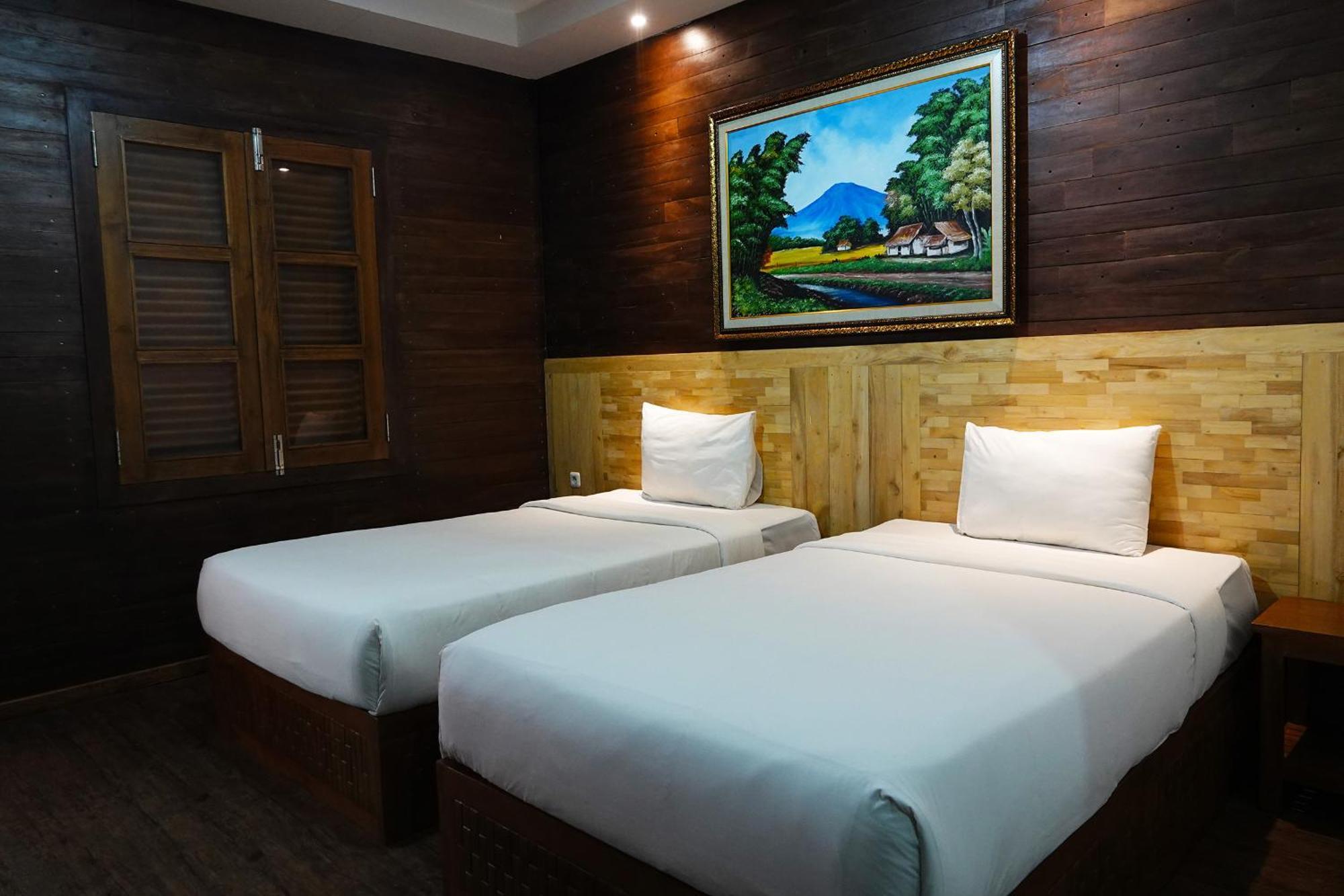 Baratha Hotel & Resto Bondowoso Εξωτερικό φωτογραφία