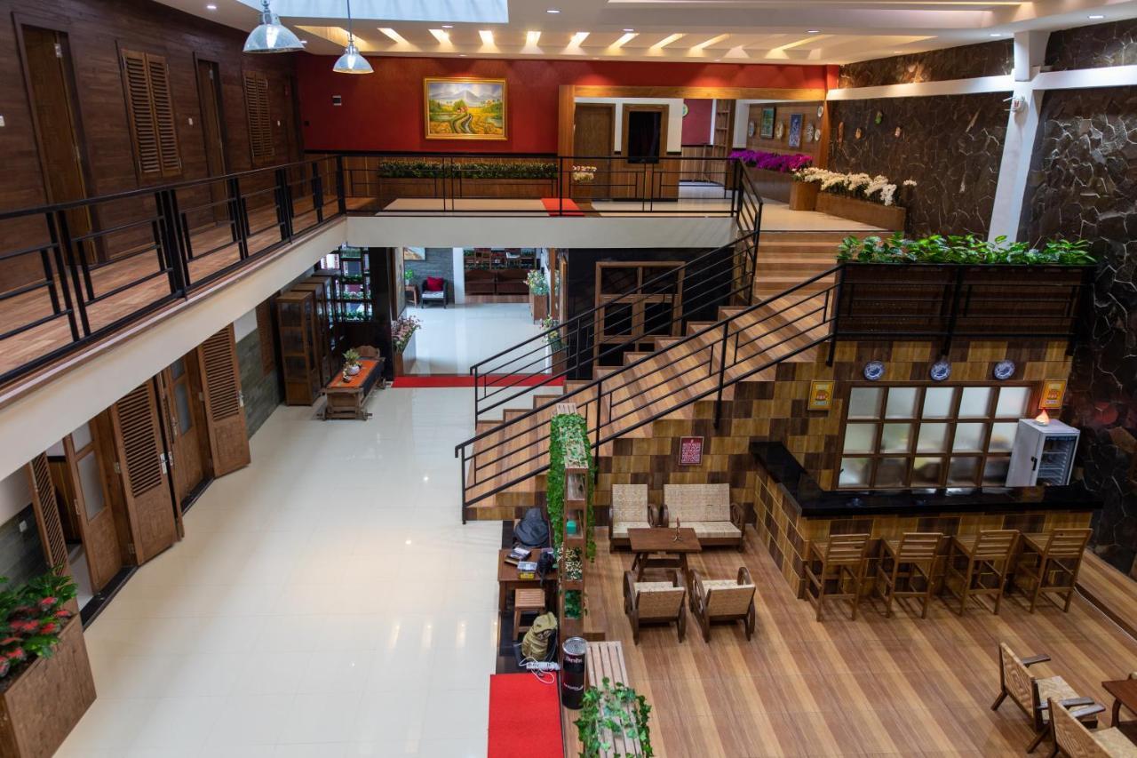 Baratha Hotel & Resto Bondowoso Εξωτερικό φωτογραφία