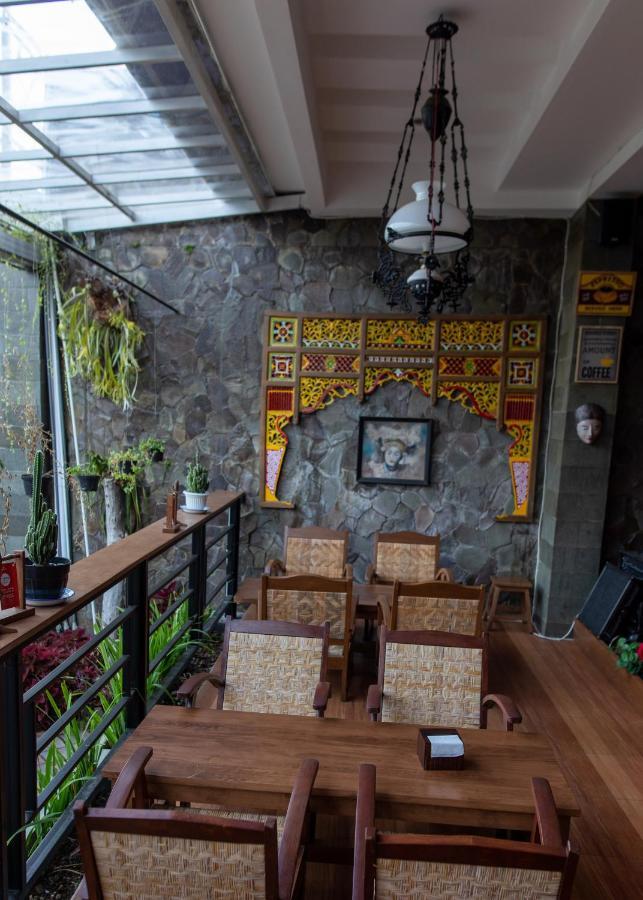Baratha Hotel & Resto Bondowoso Εξωτερικό φωτογραφία