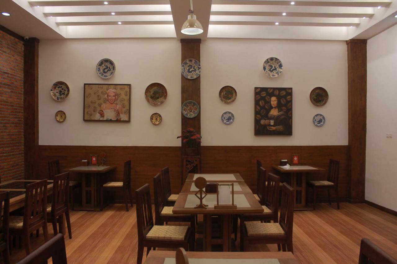 Baratha Hotel & Resto Bondowoso Εξωτερικό φωτογραφία